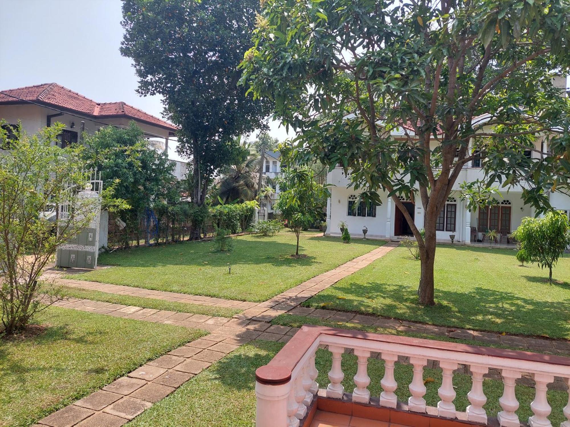 Gudsmith Home Negombo Exterior photo
